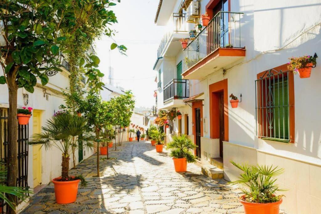 Beachfront Townhouse Estepona Exterior photo